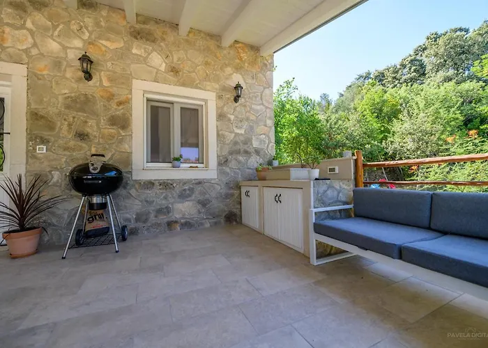 Stone House Magali